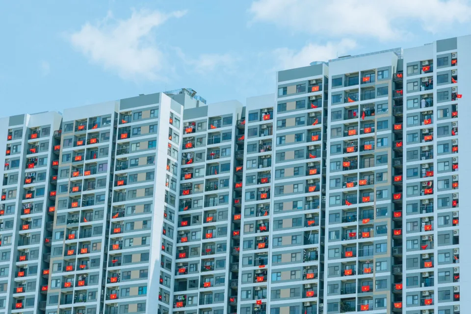 Nhà phố 1 trệt 2 lầu, hẻm xe hơi